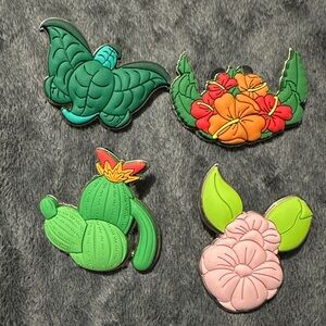 Disney Character Plants Mystery Pin Set of 4